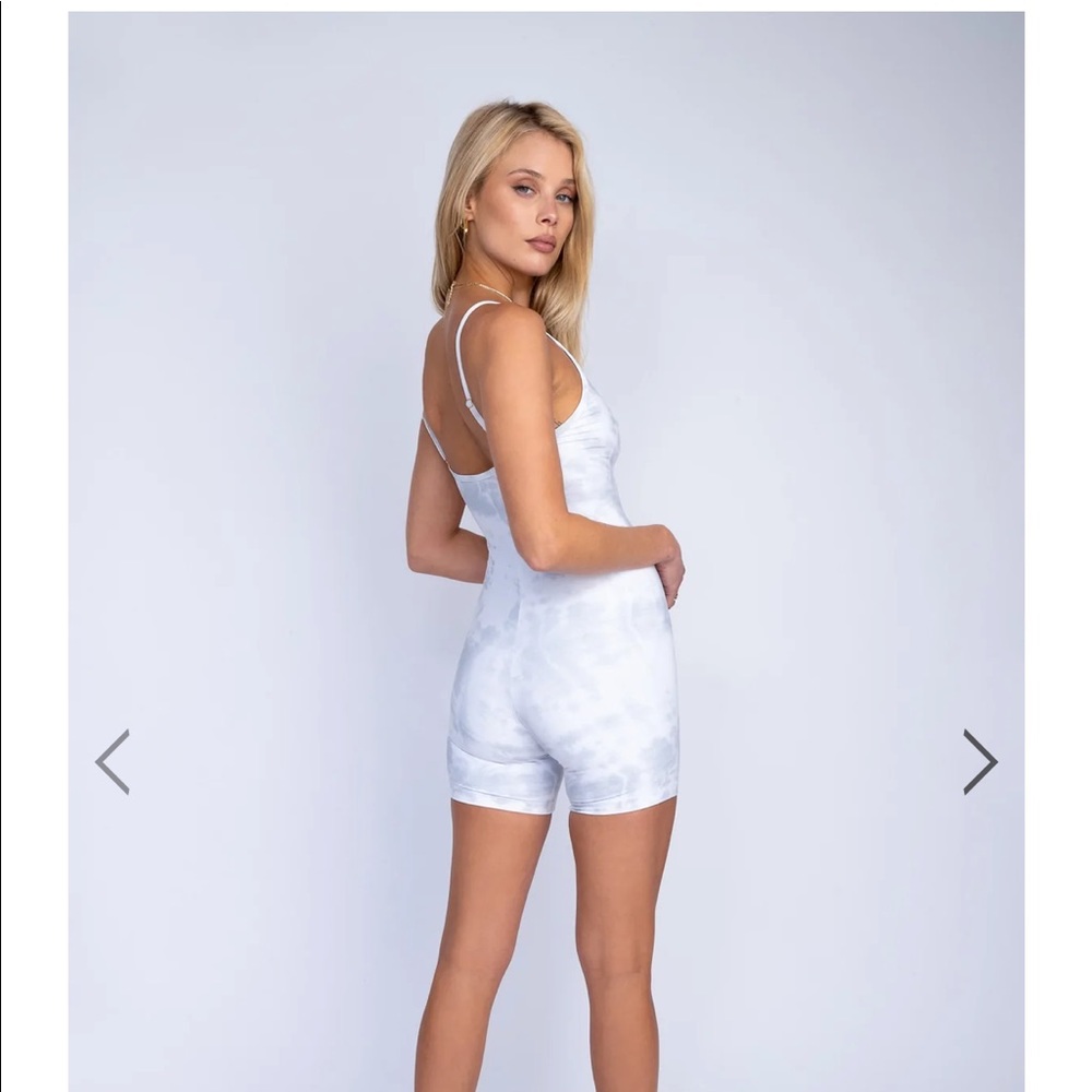 NWT Skatie Sydne Bodysuit in Silver Lake